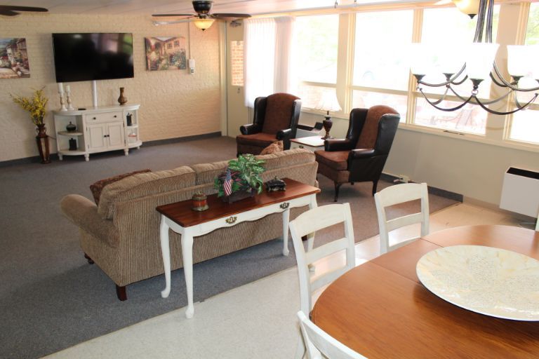 The 5 Best Senior Living Communities in Alhambra, IL Seniorly